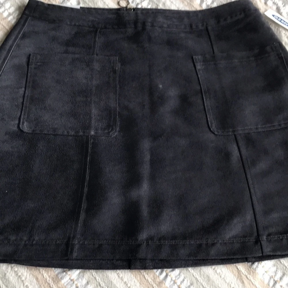 Old Navy, Woman’s size 8 Charcoal Gray Skirt - Picture 4 of 7